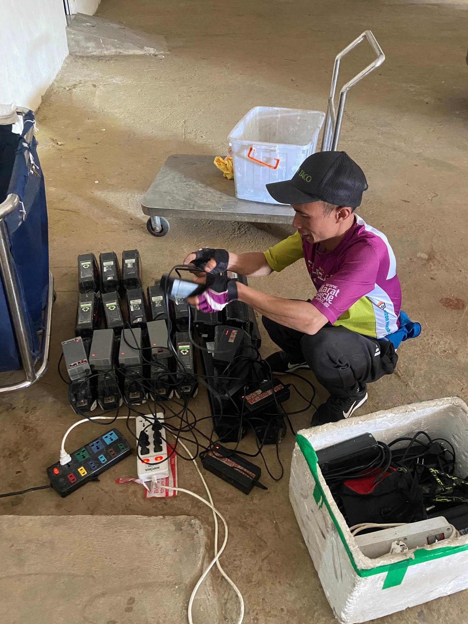 E-Bike Cycling Tour: Hanoi - Ba Be - Ha Giang 7 Days